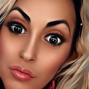 Meet your Posher, Danae